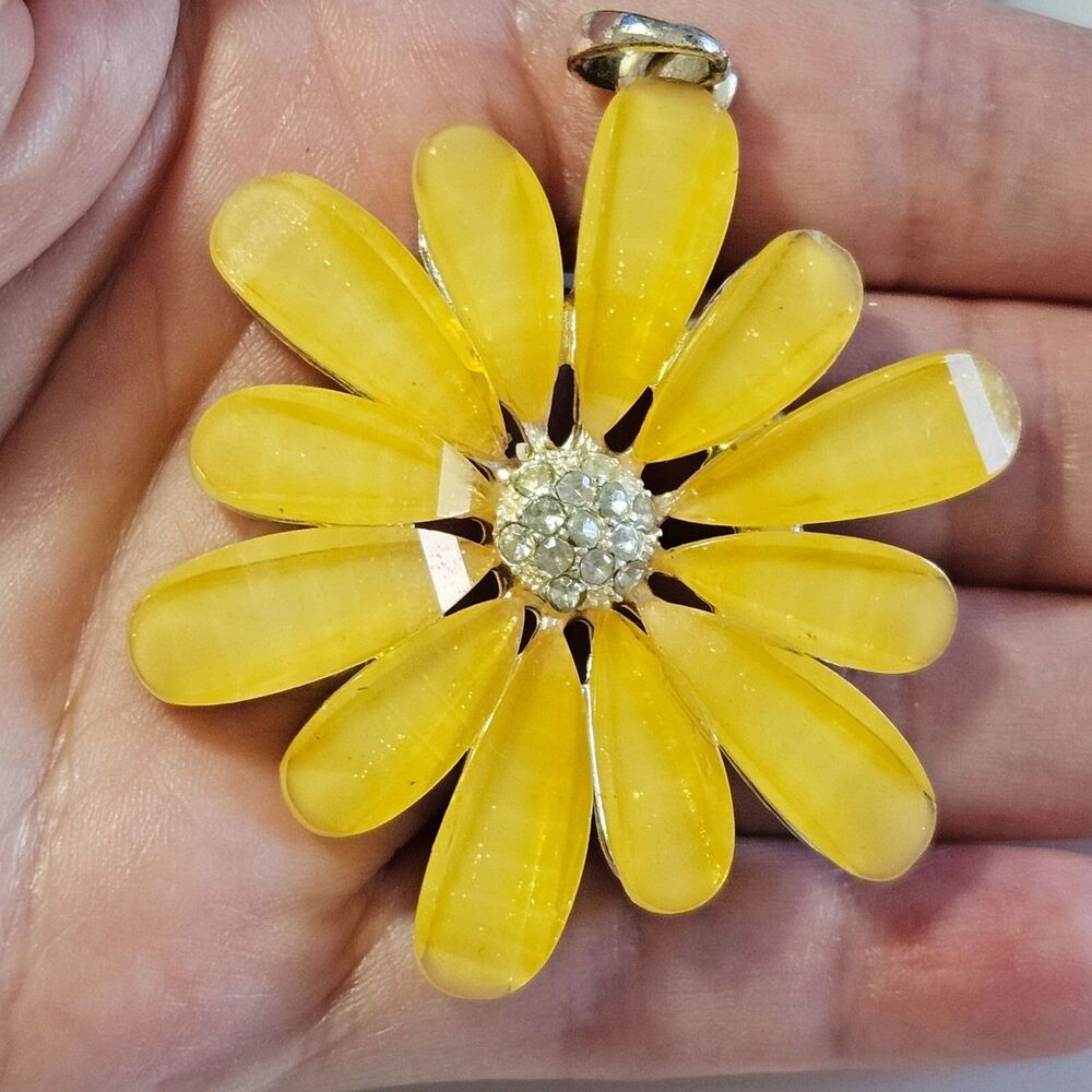Silver Tone Sparkly Yellow Flower Pendant Clear Rhinestone Accents - Picture 2 of 9